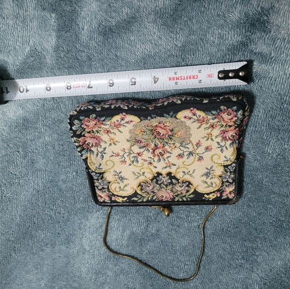 Vintage embroidered tapestry clutch - Picture 5 of 8